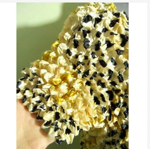 CBR Stretch Crinkle Top 1 sz Cream Yellow leopard - Picture 3 of 5